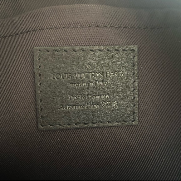 LV Pochette Cosmos LIMITED EDITION Monogram Glaze Eclipse Canvas - Picture 11 of 11